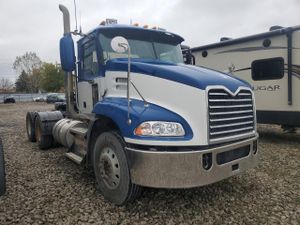 Mack 600 CXU600 12.7L 6 2010