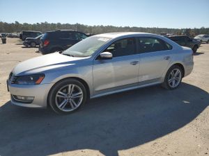Volkswagen Passat SEL 1.8L 4 2014