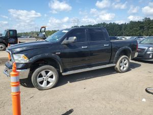 RAM 1500 SLT 5.7L 8 2015
