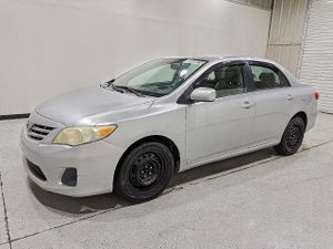 Toyota Corolla BASE 1.8L 4 2013