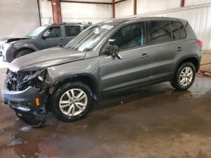 Volkswagen Tiguan S 2.0L 4 2014