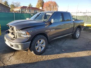 RAM 1500 SLT 5.7L 8 2014