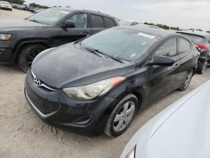 Hyundai Elantra GLS 1.8L 4 2013