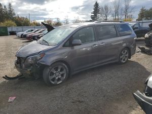 Toyota Sienna SPORT 3.5L 6 2014