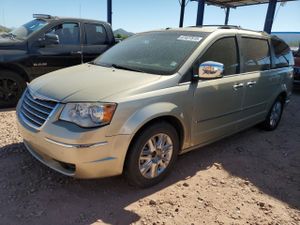 Chrysler Town & Country LIMITED 4.0L 6 2010