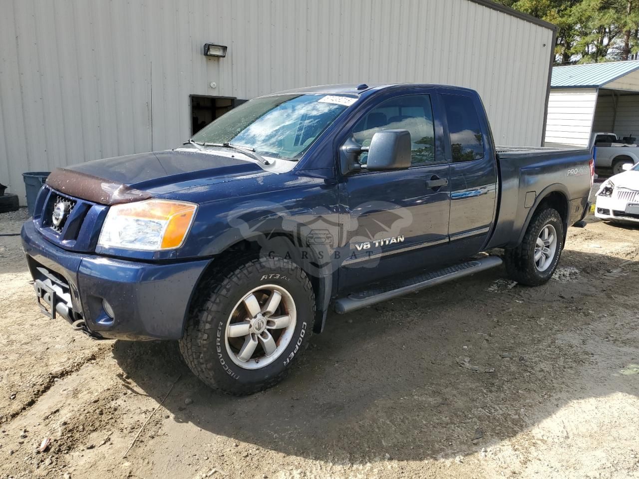 Nissan Titan S 5.6L 8 2012