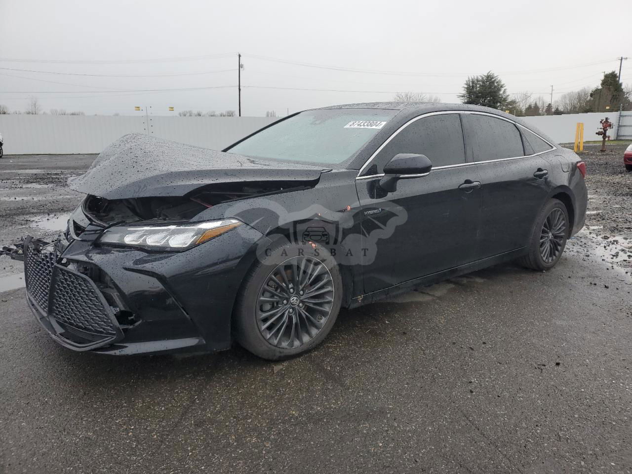 Toyota Avalon XLE 2.5L  4 2019