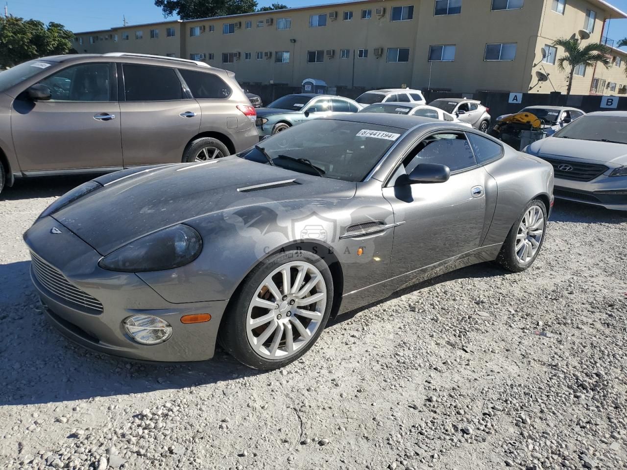 Aston Martin Vanquish 6.0L 12 2004