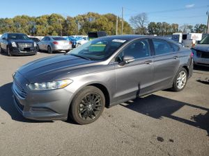 Ford Fusion SE 2.5L 4 2013