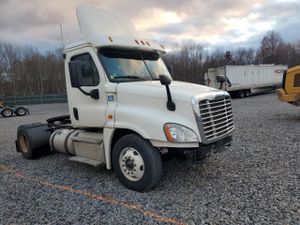Freightliner Cascadia 12.8L 6 2014
