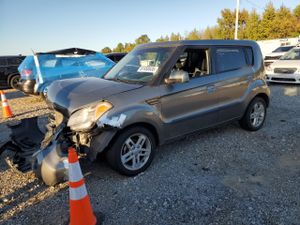Kia Soul + 2.0L 4 2010