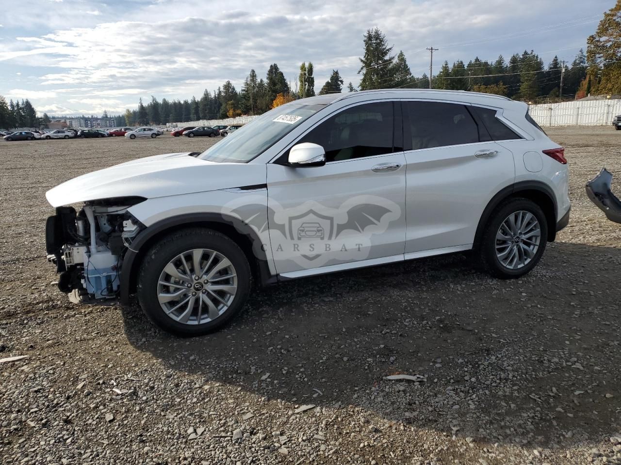 Infiniti QX50 LUXE 2.0L 4 2024