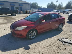 Ford Focus SE 2.0L 4 2014