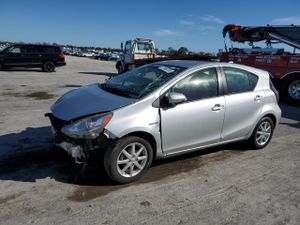 Toyota Prius 1.5L 4 2015