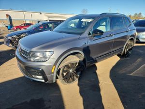Volkswagen Tiguan SE 2.0L 4 2021
