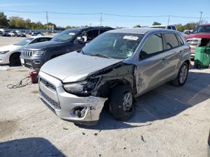 Mitsubishi Outlander ES 2.0L 4 2015