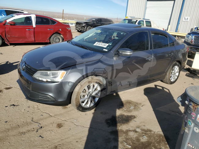 Volkswagen Jetta SE 2.5L  5 2012