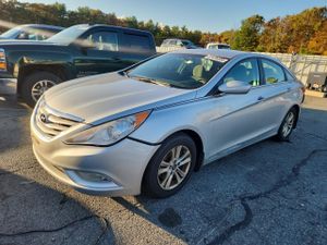 Hyundai Sonata GLS 2.4L 4 2013