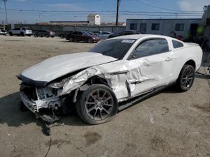 Ford Mustang 3.7L 6 2012