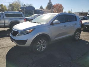 Kia Sportage LX 2.4L 4 2015