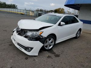 Toyota Camry BASE 2.5L 4 2012