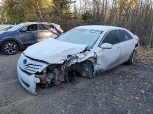 Toyota Camry BASE 2.5L 4 2011