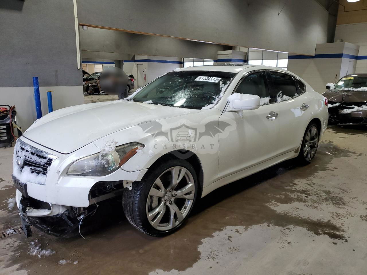 Infiniti M37 3.7L  6 2011