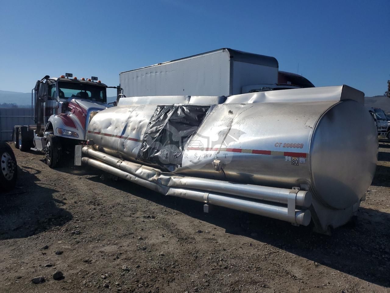 Peterbilt 384 12.9L 6 2012