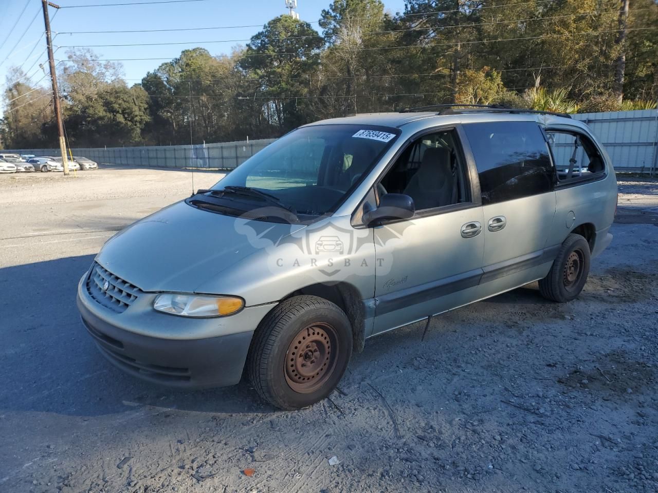 Plymouth Voyager SE 3.3L 6 1999