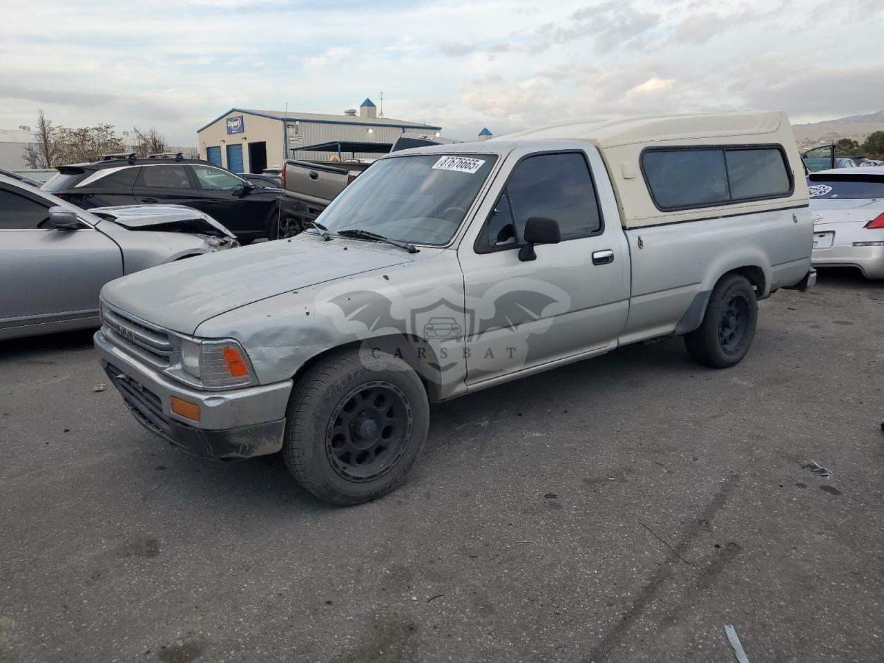 Toyota Hilux 1/2 TON LONG WHEELBASE DLX 2.4L 4 1990