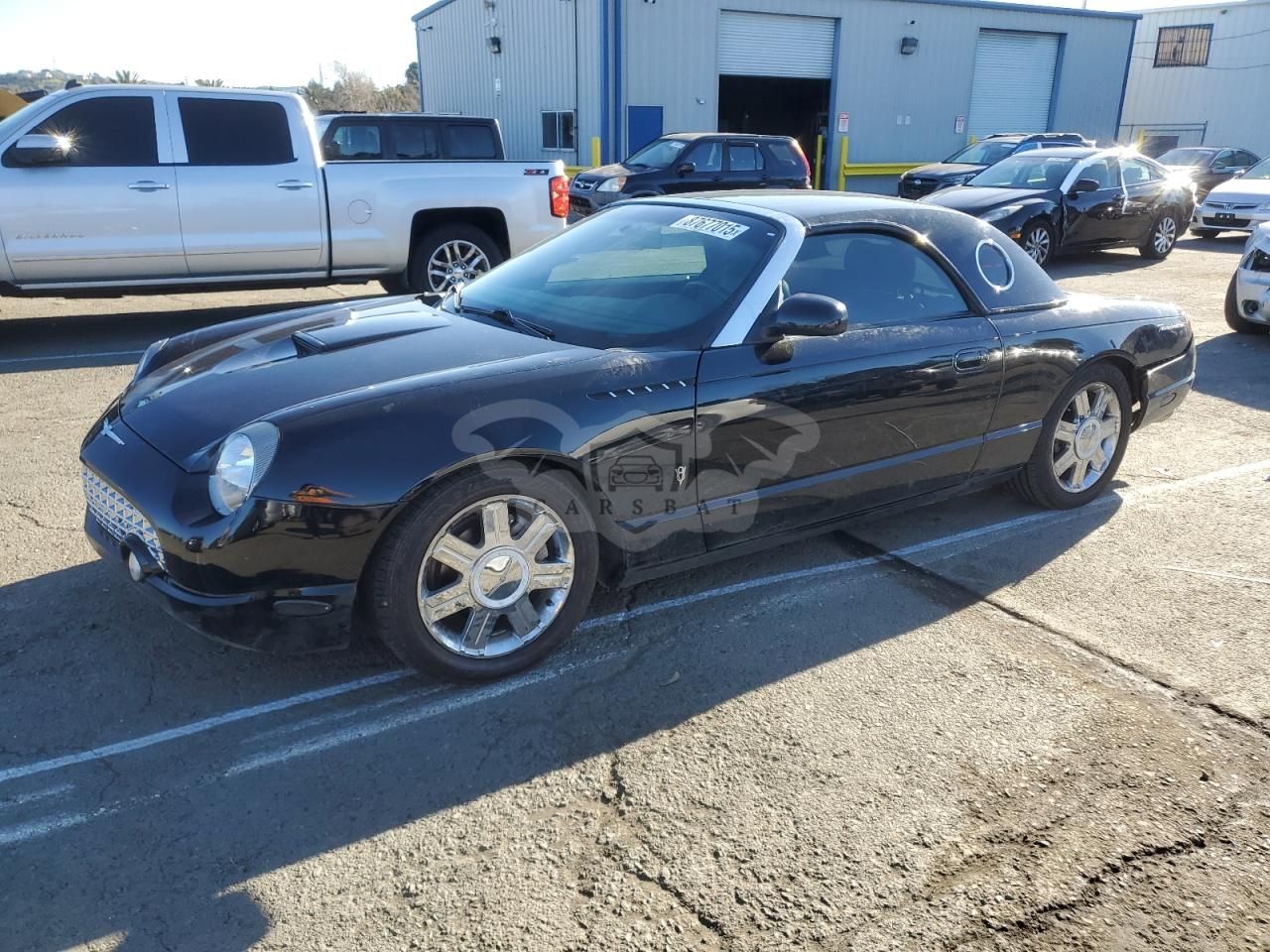 Ford Thunderbird 3.9L 8 2004