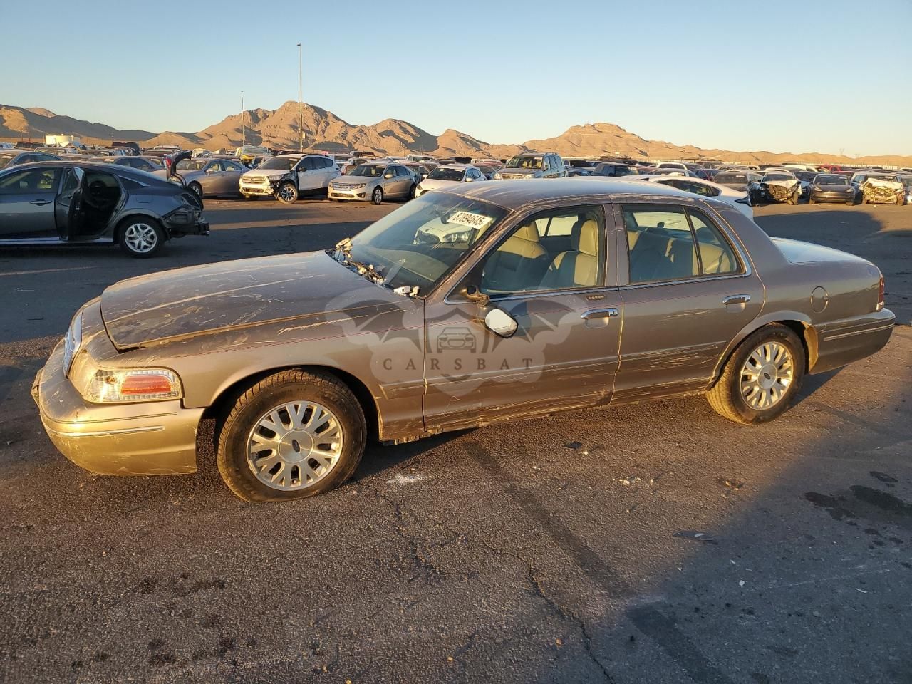Ford Crown LX 4.6L 8 2004