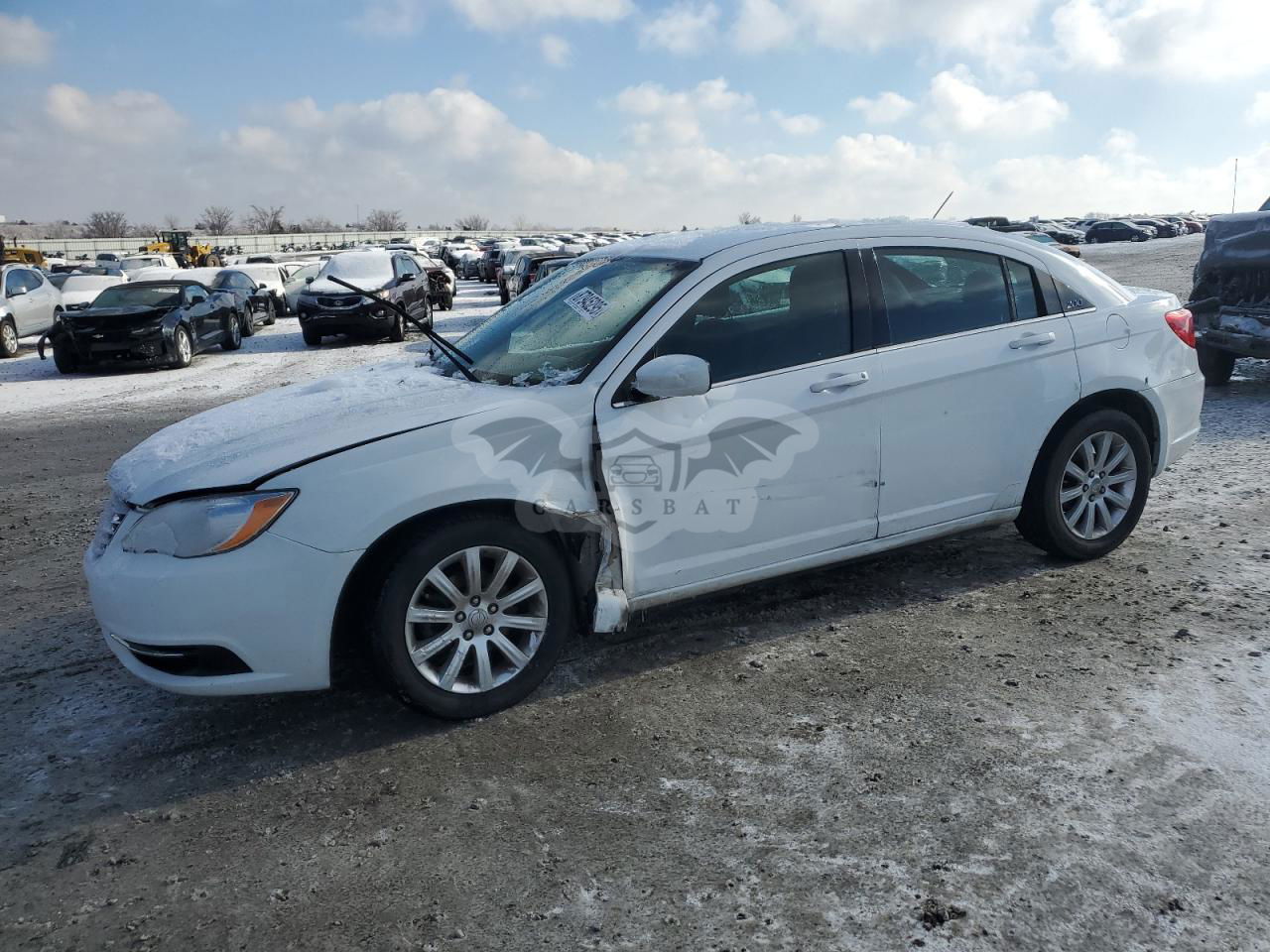 Chrysler 200 TOURING 2.4L  4 2013
