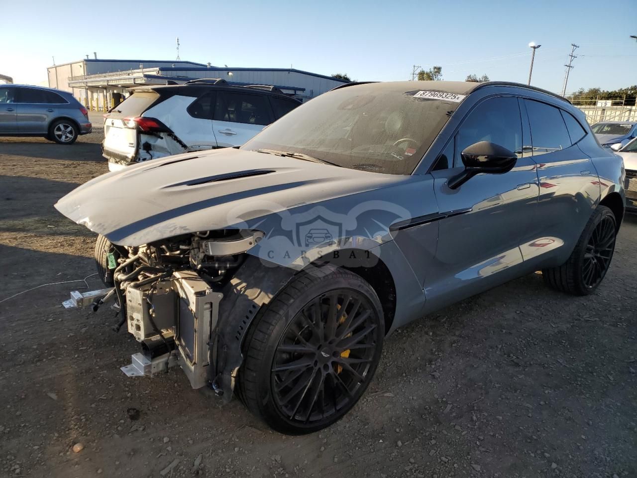 Aston Martin DBX 4.0L 8 2022