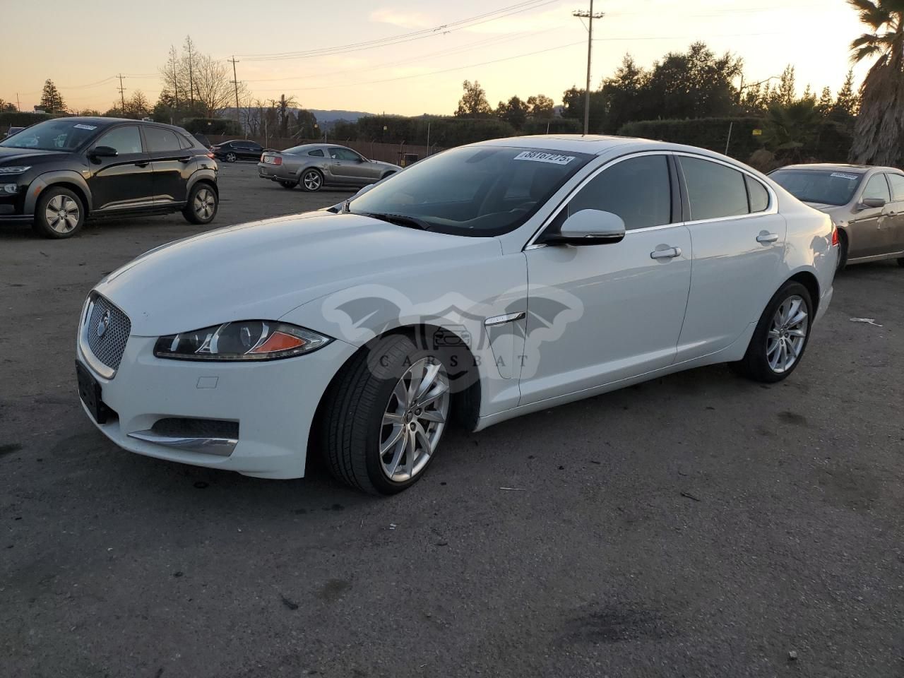 Jaguar XF 2.0L 4 2013