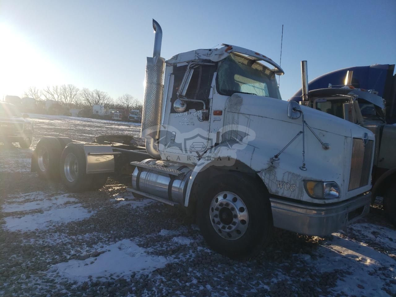 International 1000 / 2000 Series 9200I 10.8L 6 2006