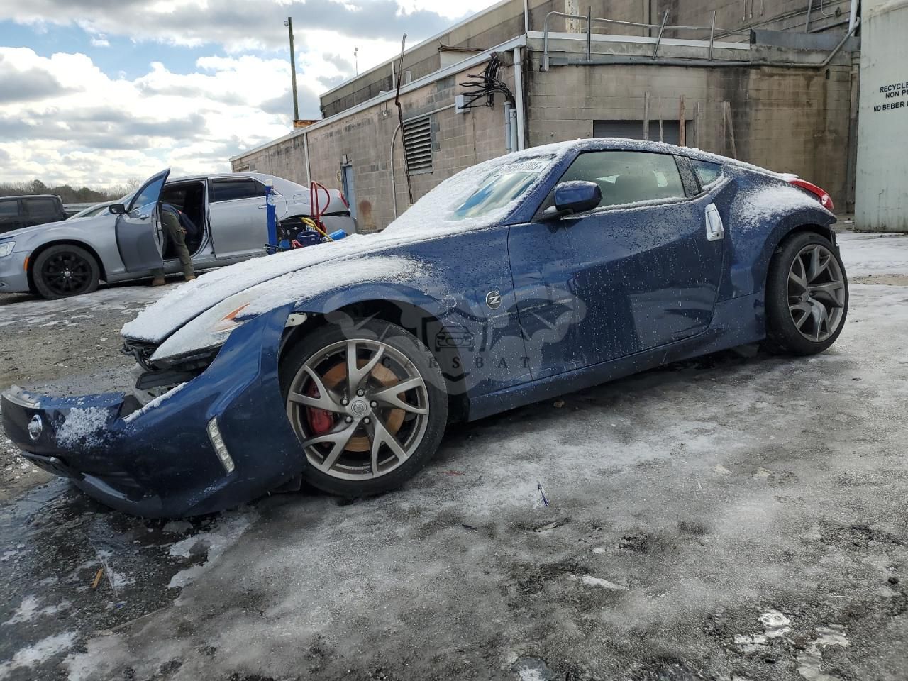 Nissan 370z BASE 3.7L 6 2013