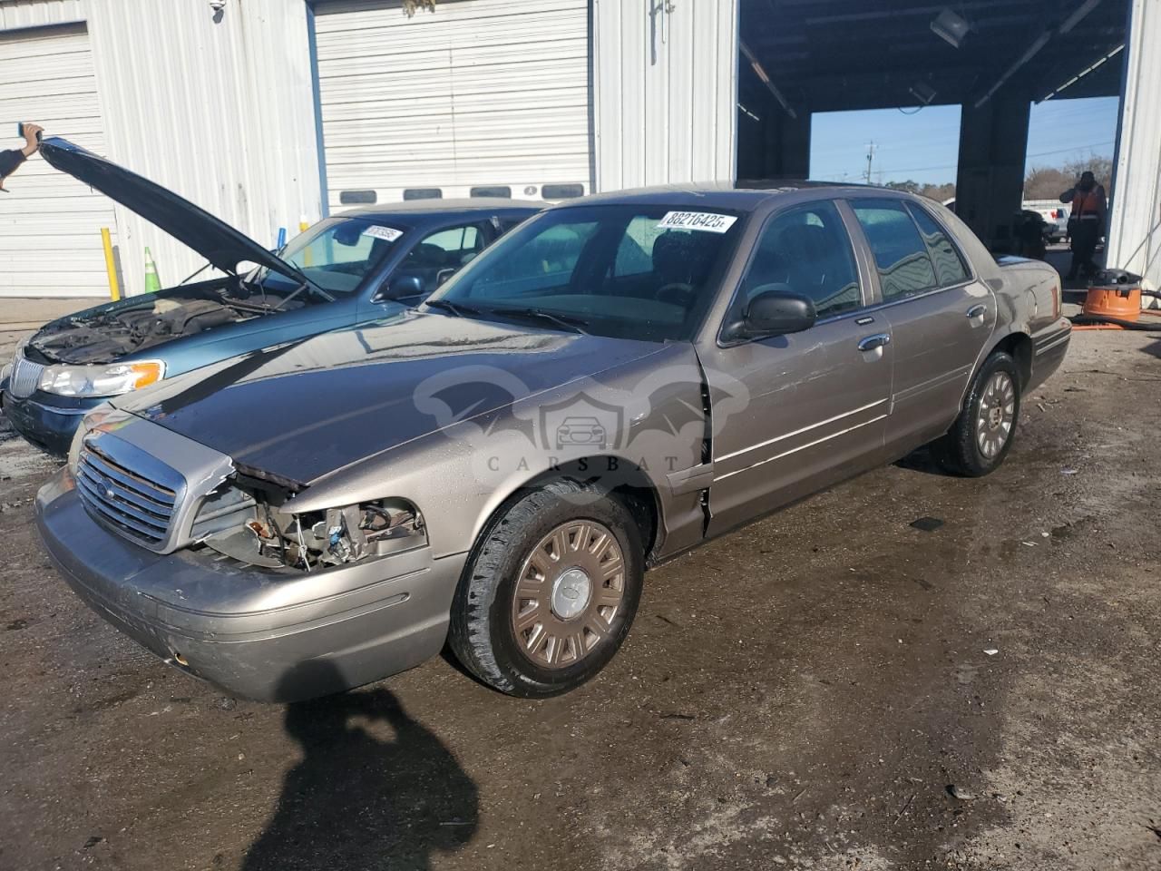 Ford Crown 4.6L 8 2003