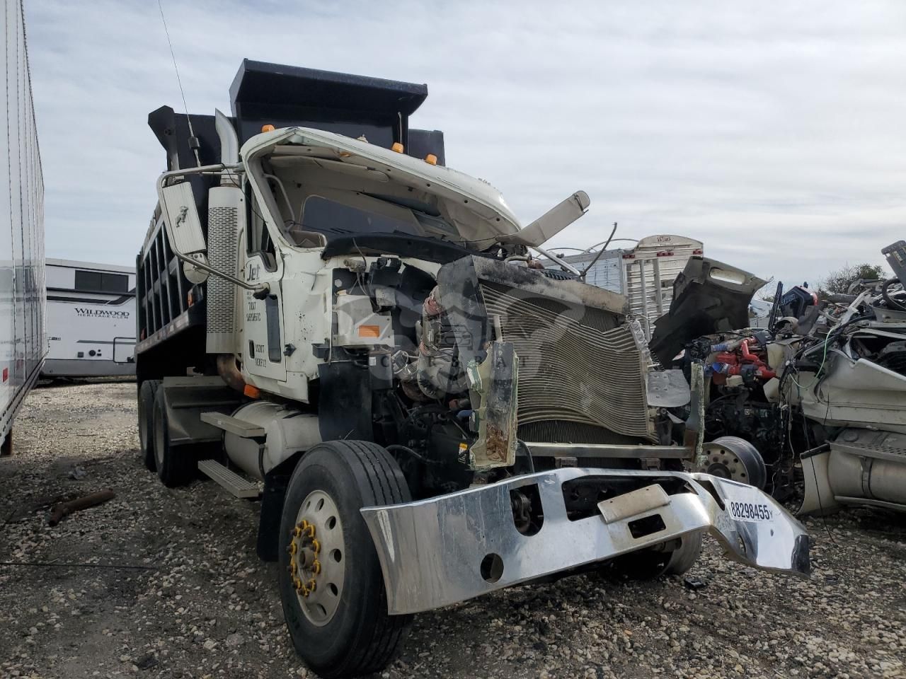 Mack 600 CHN600 11.9L 6 2007