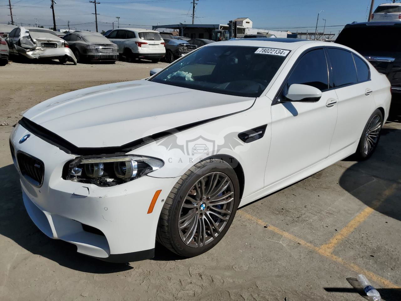 BMW M5 4.4L  8 2014