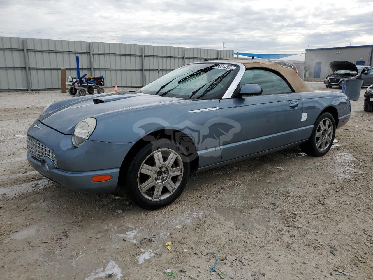Ford Thunderbird 3.9L 8 2005