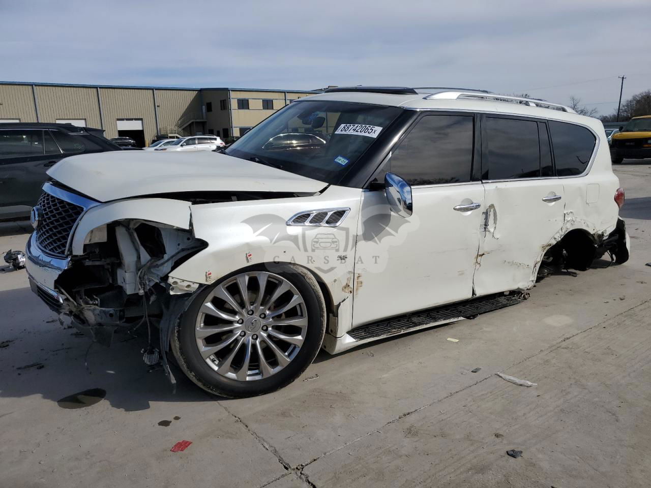 Infiniti QX80 5.6L  8 2016