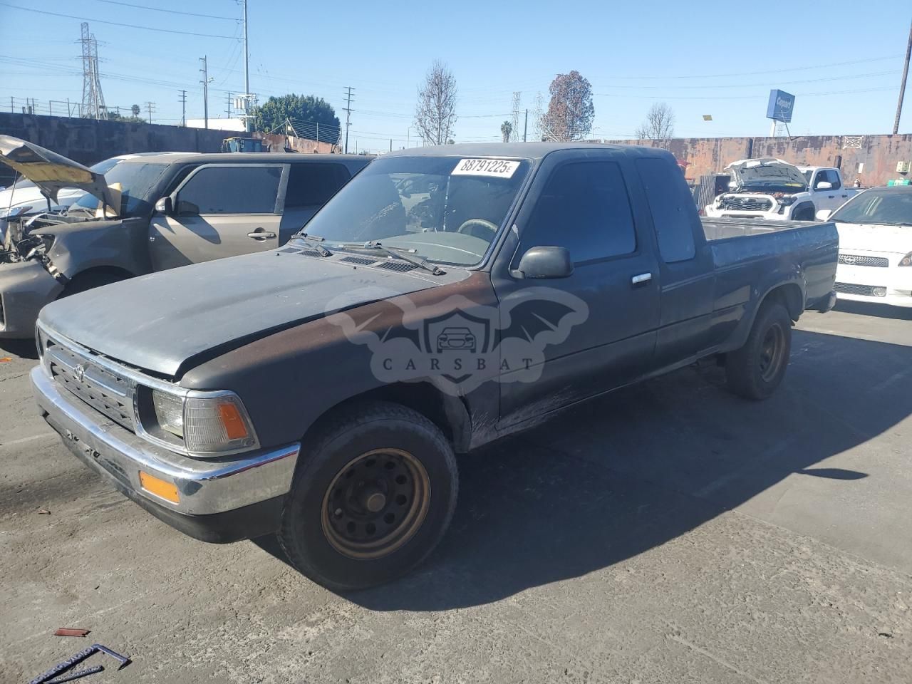 Toyota Hilux 1/2 TON EXTRA LONG WHEELBASE DLX 2.4L 4 1992