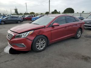 Hyundai Sonata SE 2.4L 4 2015