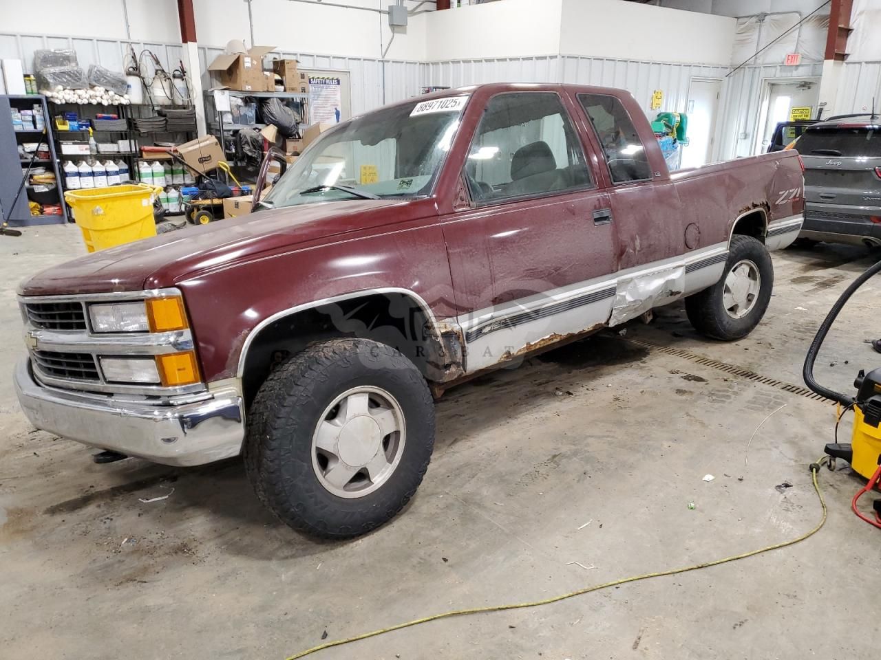 Chevrolet C/K 1500 K1500 5.7L 8 1999