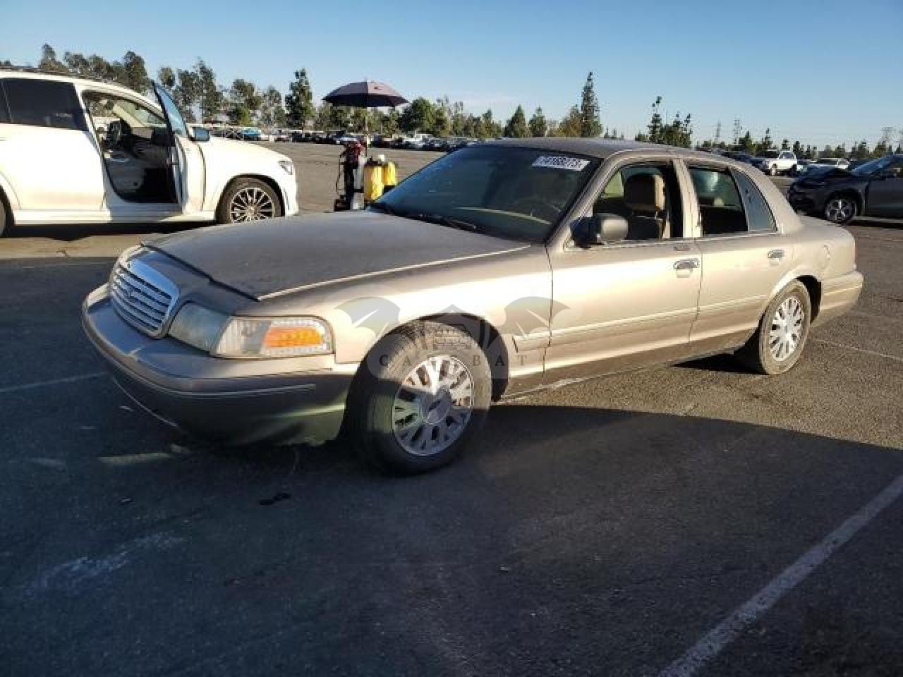 Ford Crown LX 4.6L 8 2005