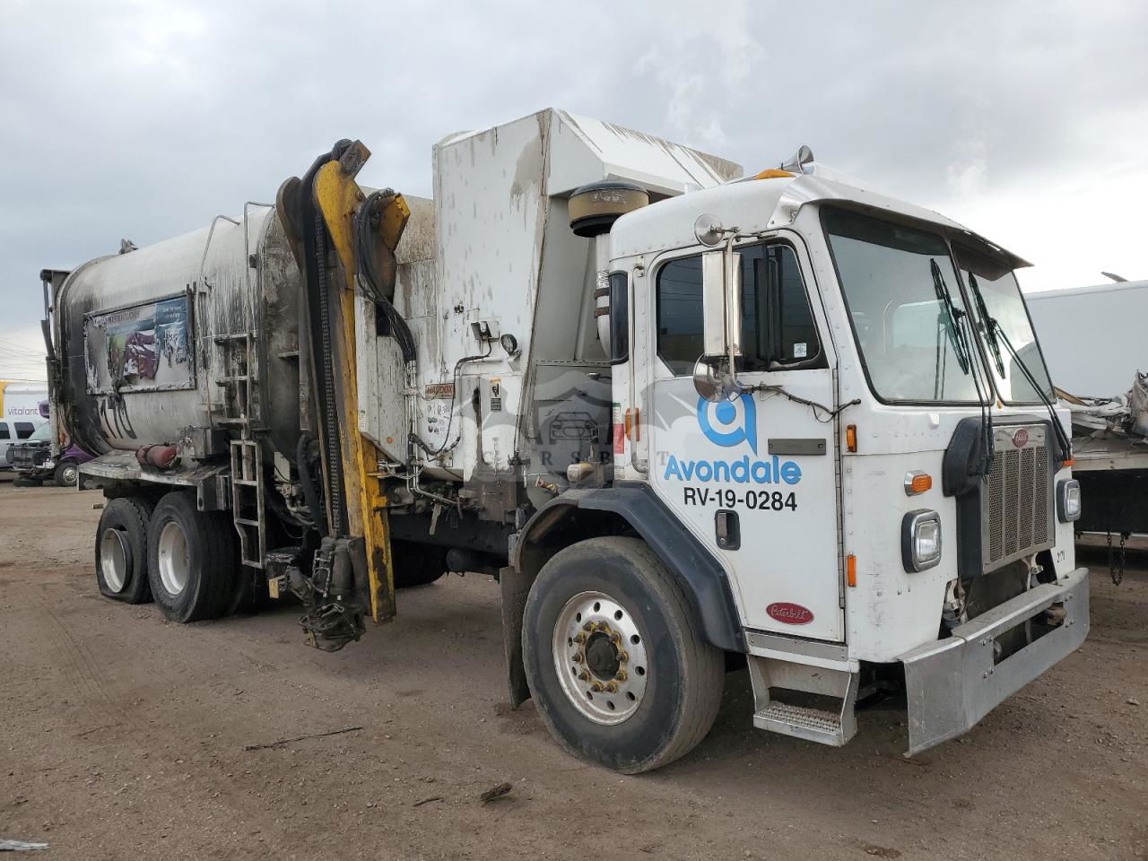 Peterbilt 389/520 8.9L  6 2020