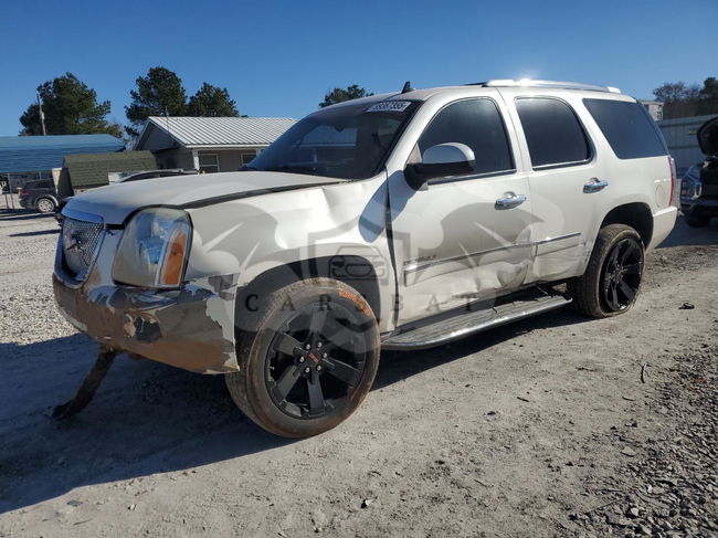GMC Yukon DENALI 6.2L  8 2011