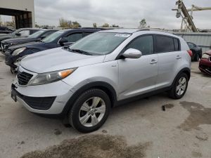 Kia Sportage LX 2.4L 4 2011