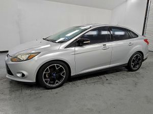 Ford Focus SE 2.0L 4 2014